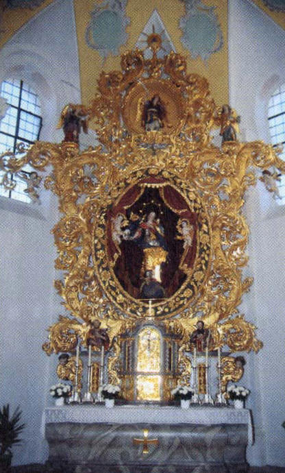 Altar in der Kirche St. Michael in Otterskirchen